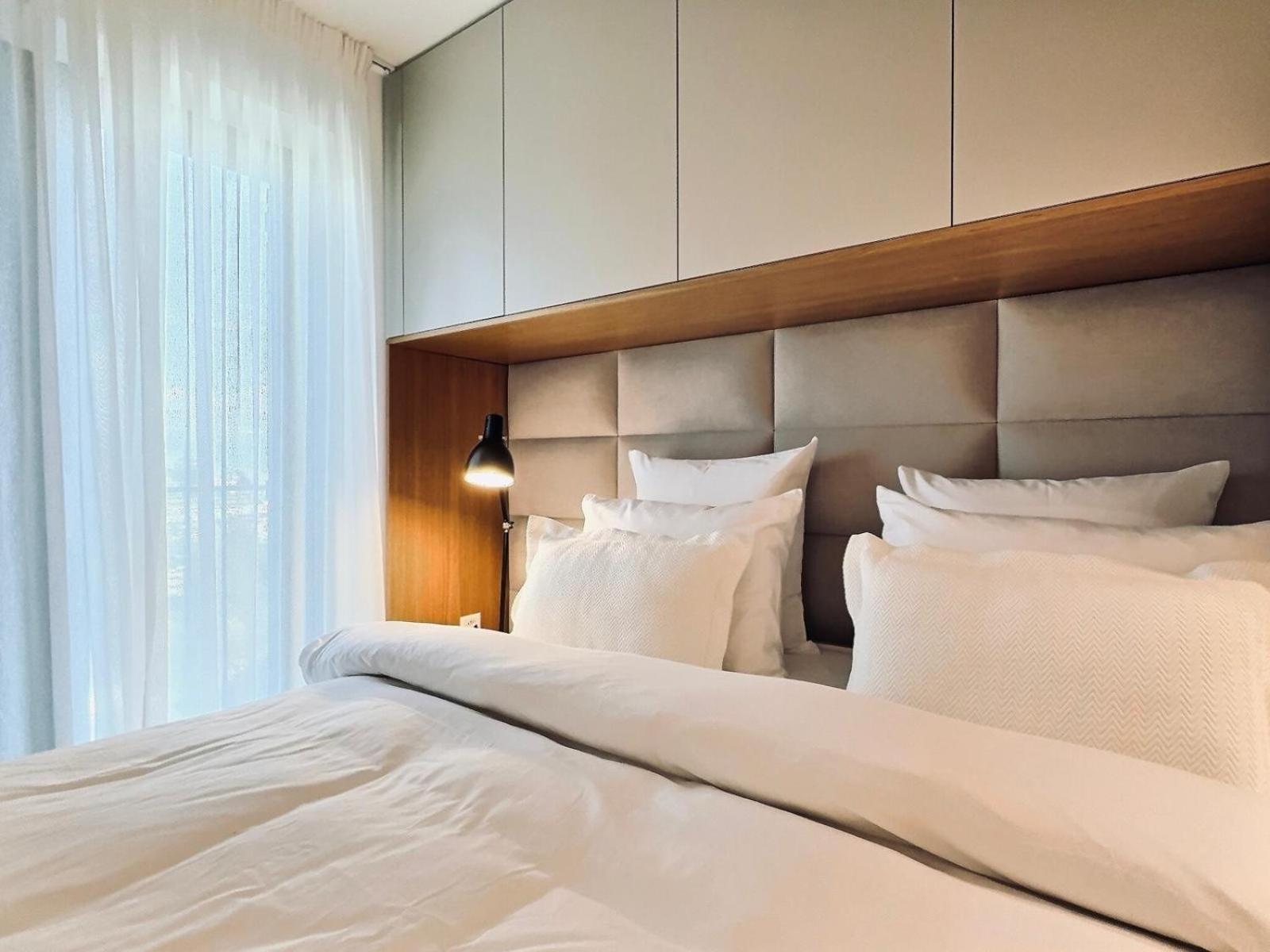 New Luxury Lake View Apartment - Лозанна Екстер'єр фото