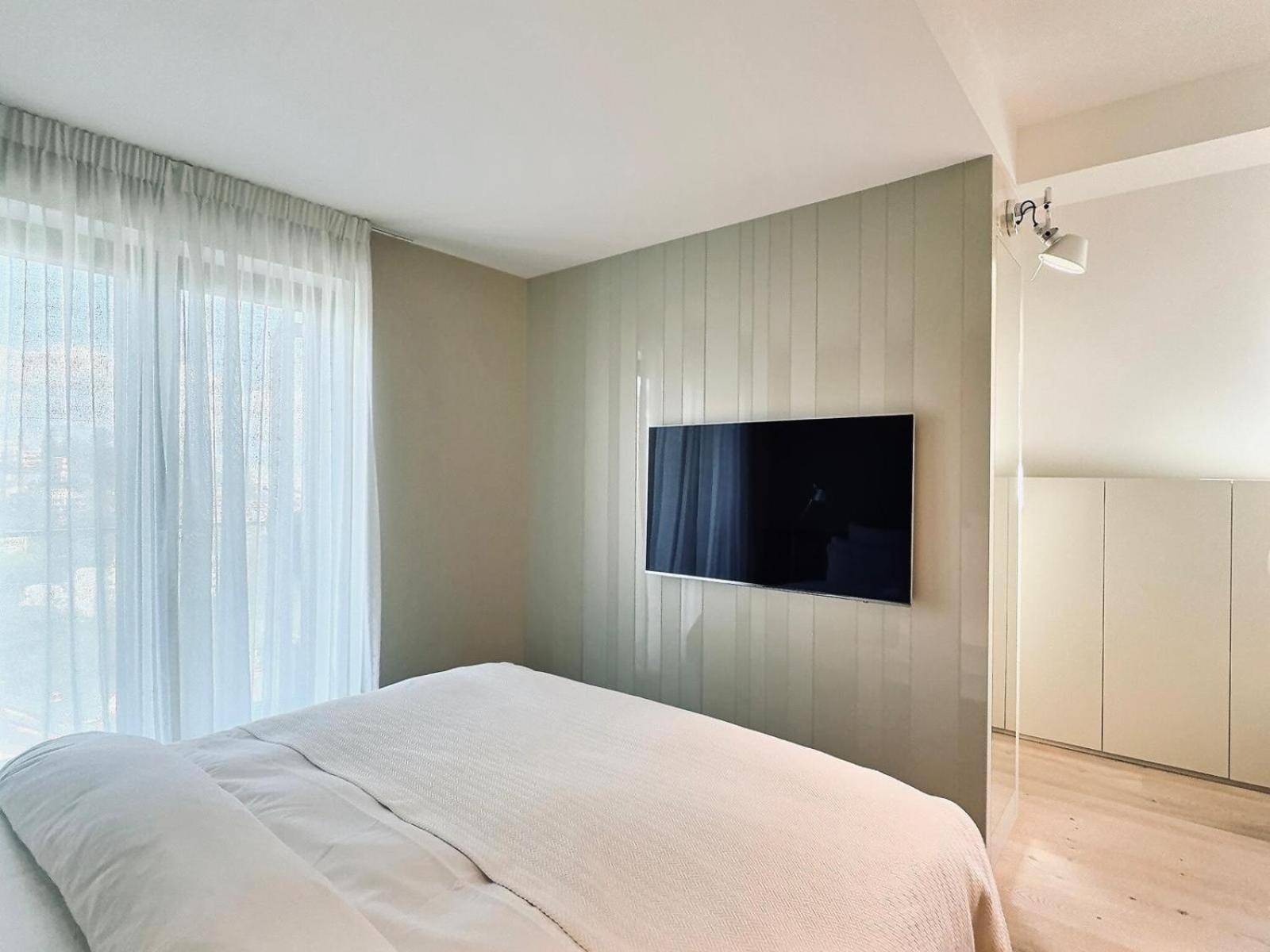 New Luxury Lake View Apartment - Лозанна Екстер'єр фото